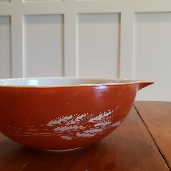 Pyrex Rust Harvest Bowl - Picture 4 of 5